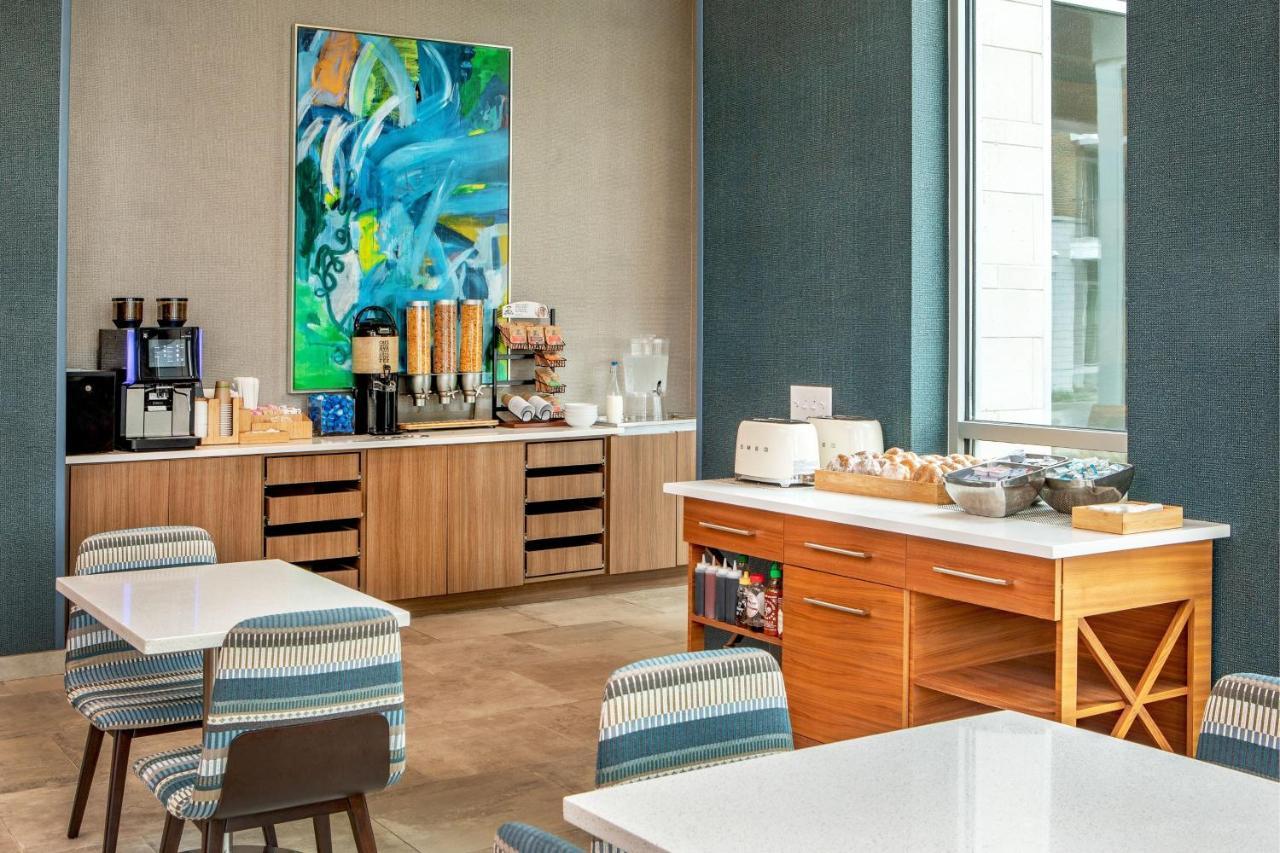 Element Hampton Peninsula Town Center Otel Dış mekan fotoğraf